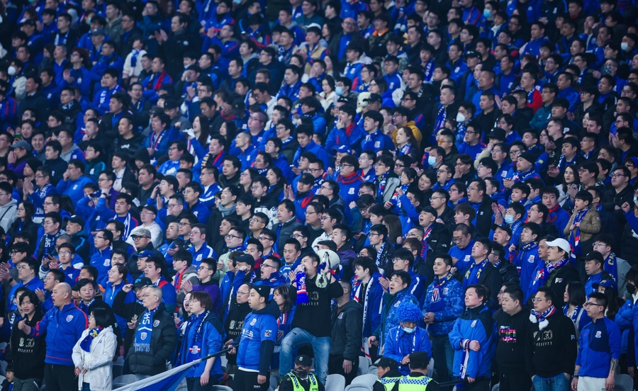 足球赛场再掀热潮,全球球迷热情期待 足球赛场再掀热潮,全球球迷热情期待