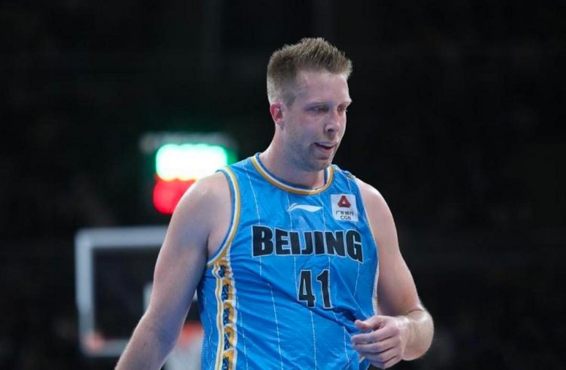 九游体育登录-宁夏男篮在场上打出亮眼表现，成功赢下比赛