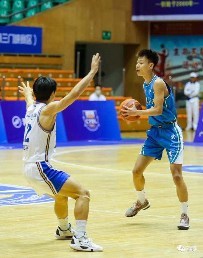 实力对决!东南亚足球锦标赛男子组半决战火热的简单介绍 实力对决!东南亚足球锦标赛男子组半决战火热的简单介绍