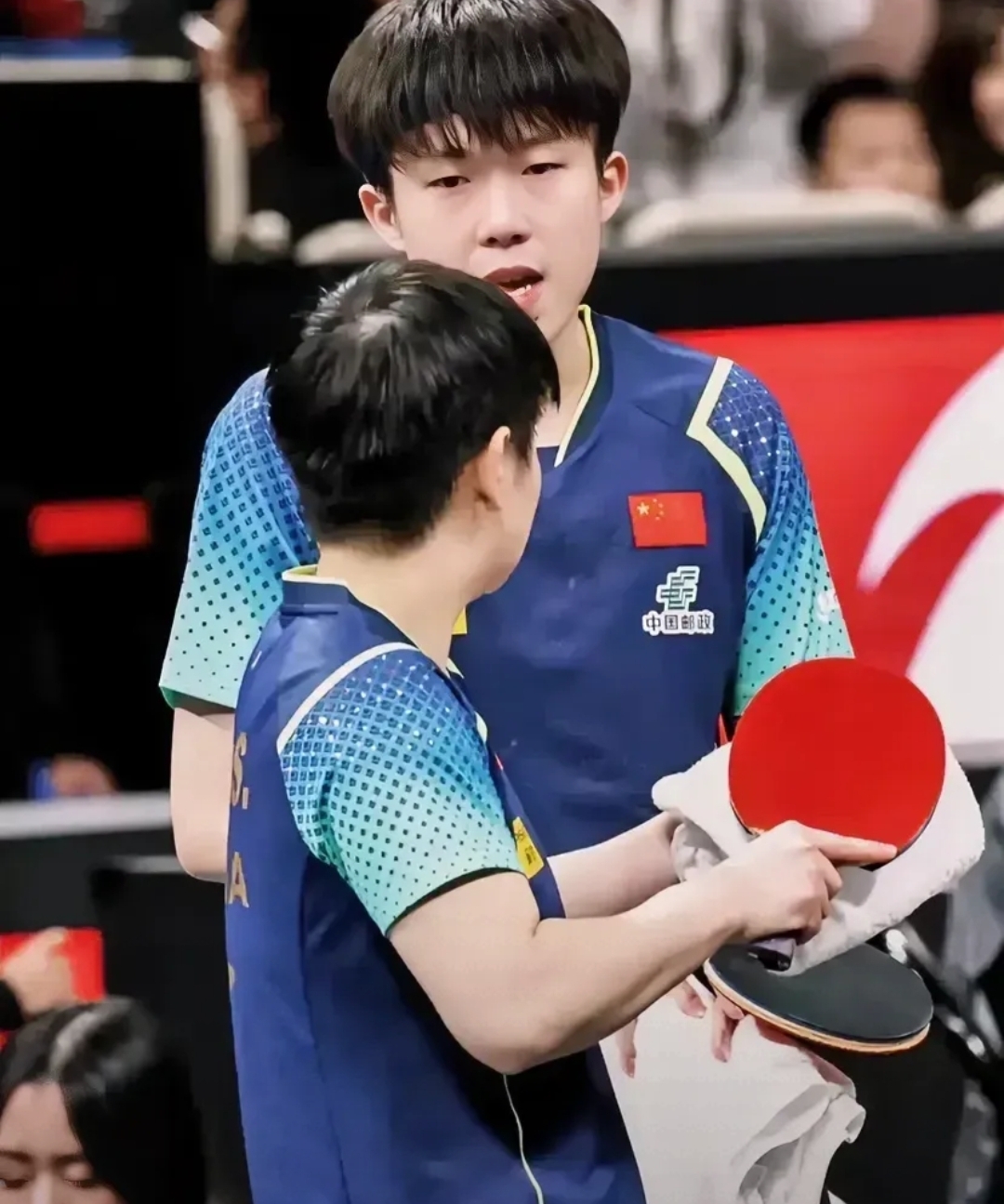 大比分取胜,一支球队呈现出强劲势头的简单介绍 大比分取胜,一支球队呈现出强劲势头的简单介绍