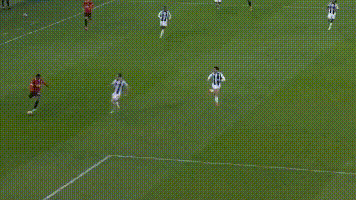 尤文图斯逆转击败里昂，成功晋级八强