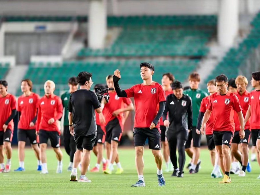 亚洲足坛震撼战绩，四强诞生缔造奇迹的简单介绍