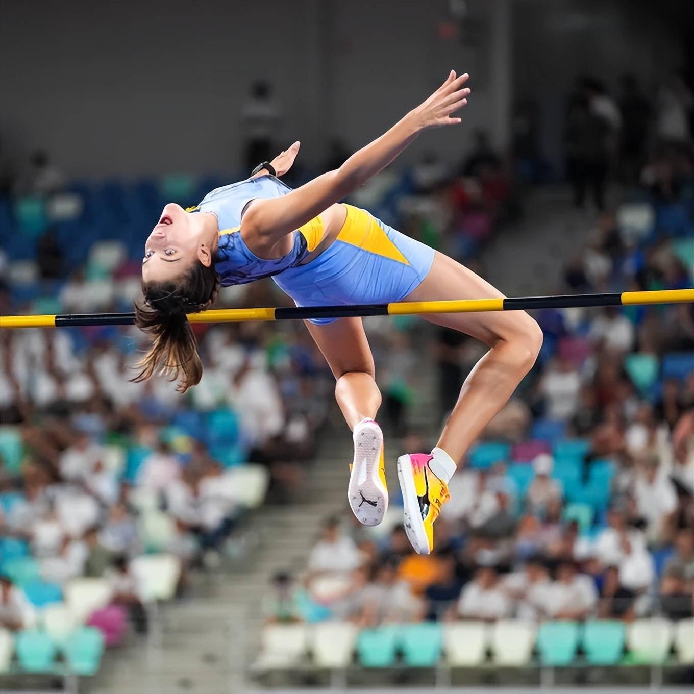 包含跳高选手改写历史,打破纪录夺金的词条 包含跳高选手改写历史,打破纪录夺金的词条