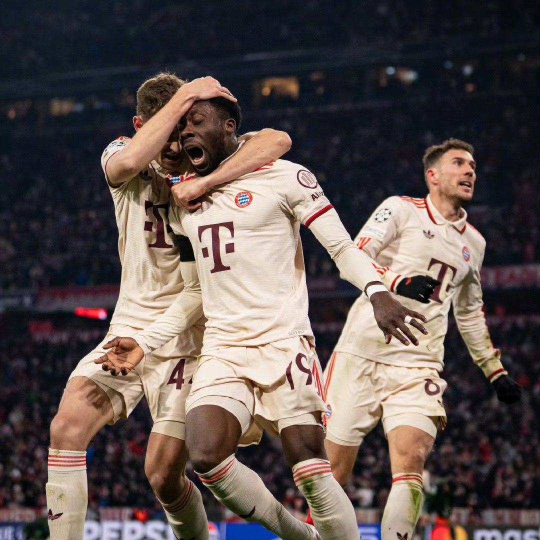 拜仁慕尼黑主场对阵奥格斯堡,豪取三分 拜仁慕尼黑主场对阵奥格斯堡,豪取三分