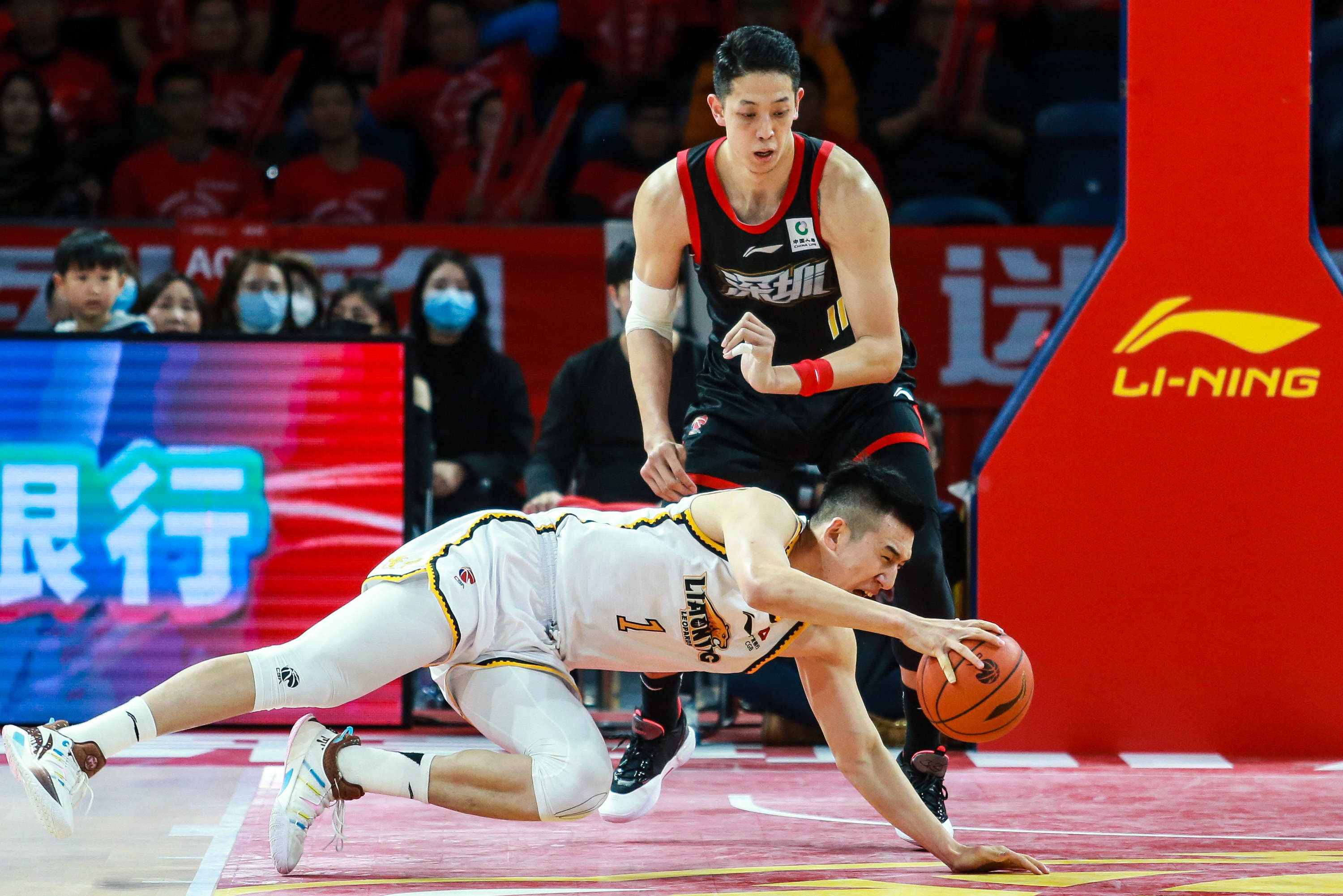 九游体育-深圳主场作战，力争击败辽宁队