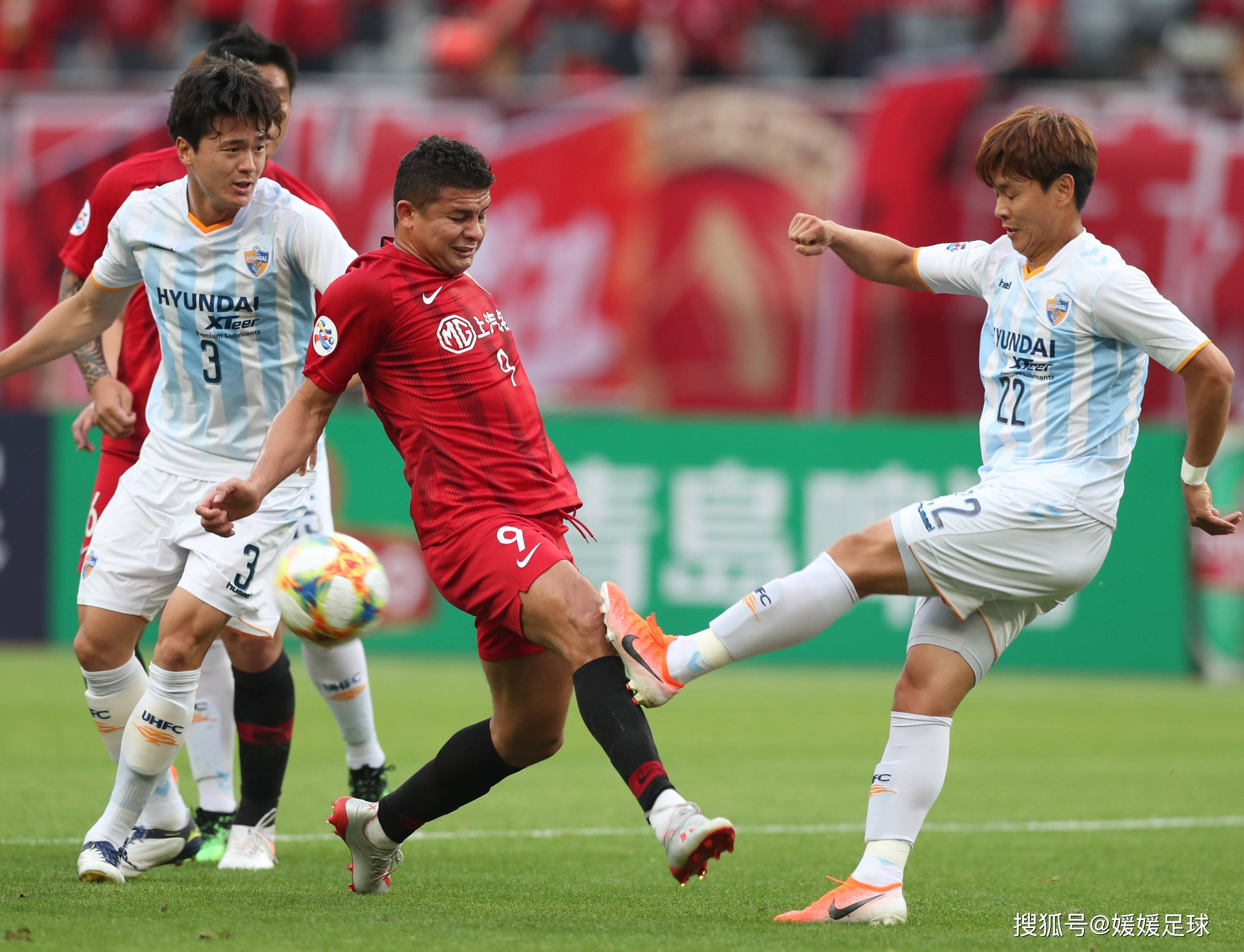 九游体育-韩国体育选手接连取得足球比赛胜利