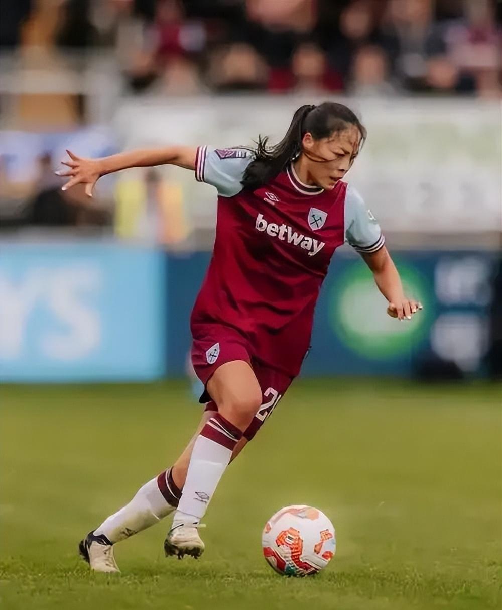 九游体育app下载-目标锁定胜利，女足比赛球队团结一心前行的简单介绍