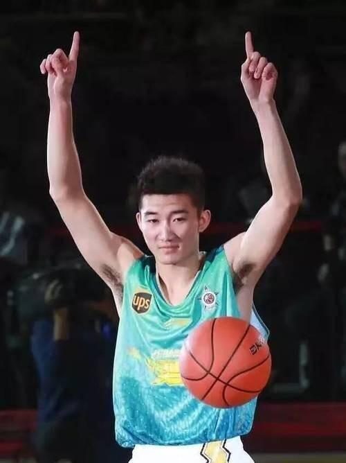 九游体育官网入口-四川男篮坚持拼搏，面对挑战从不退缩