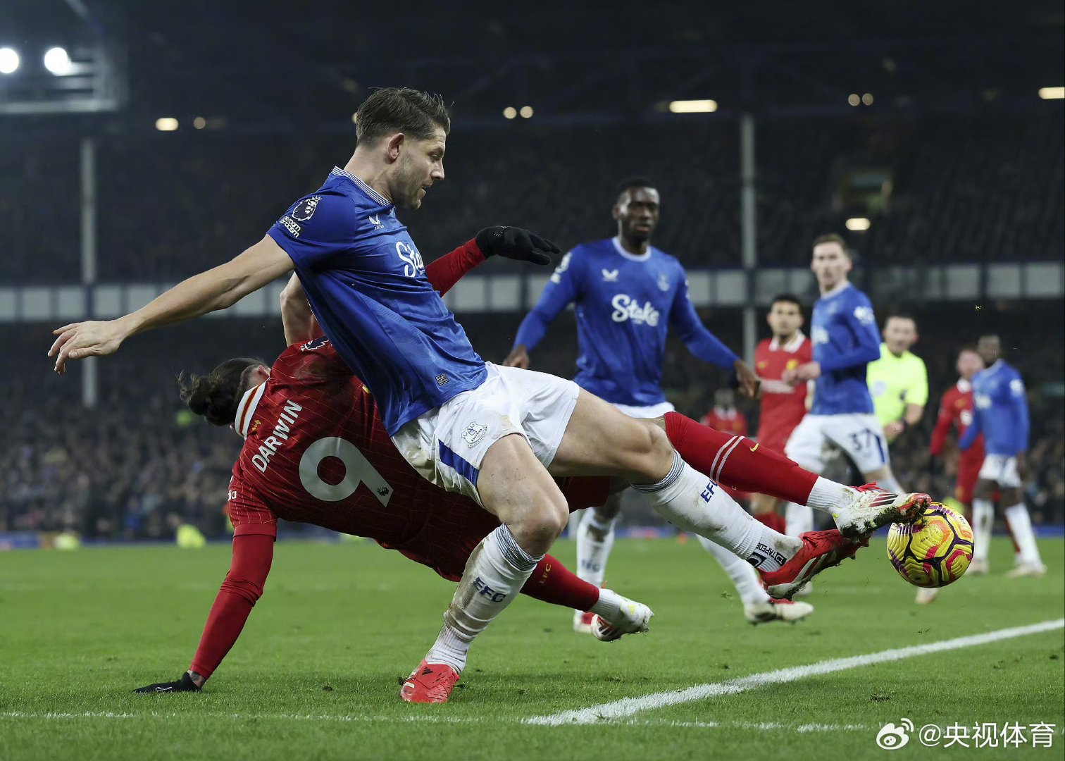 波兰猛将劲敌:利物浦PK埃弗顿 波兰猛将劲敌:利物浦PK埃弗顿