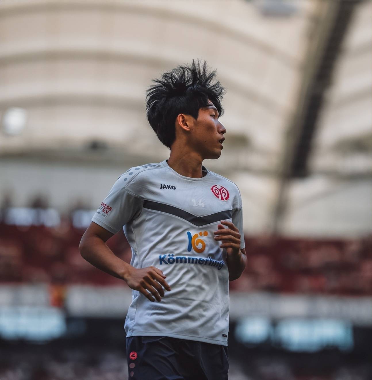 九游体育入口-包含抢眼表现！欧预赛赛场上球员风采依旧的词条