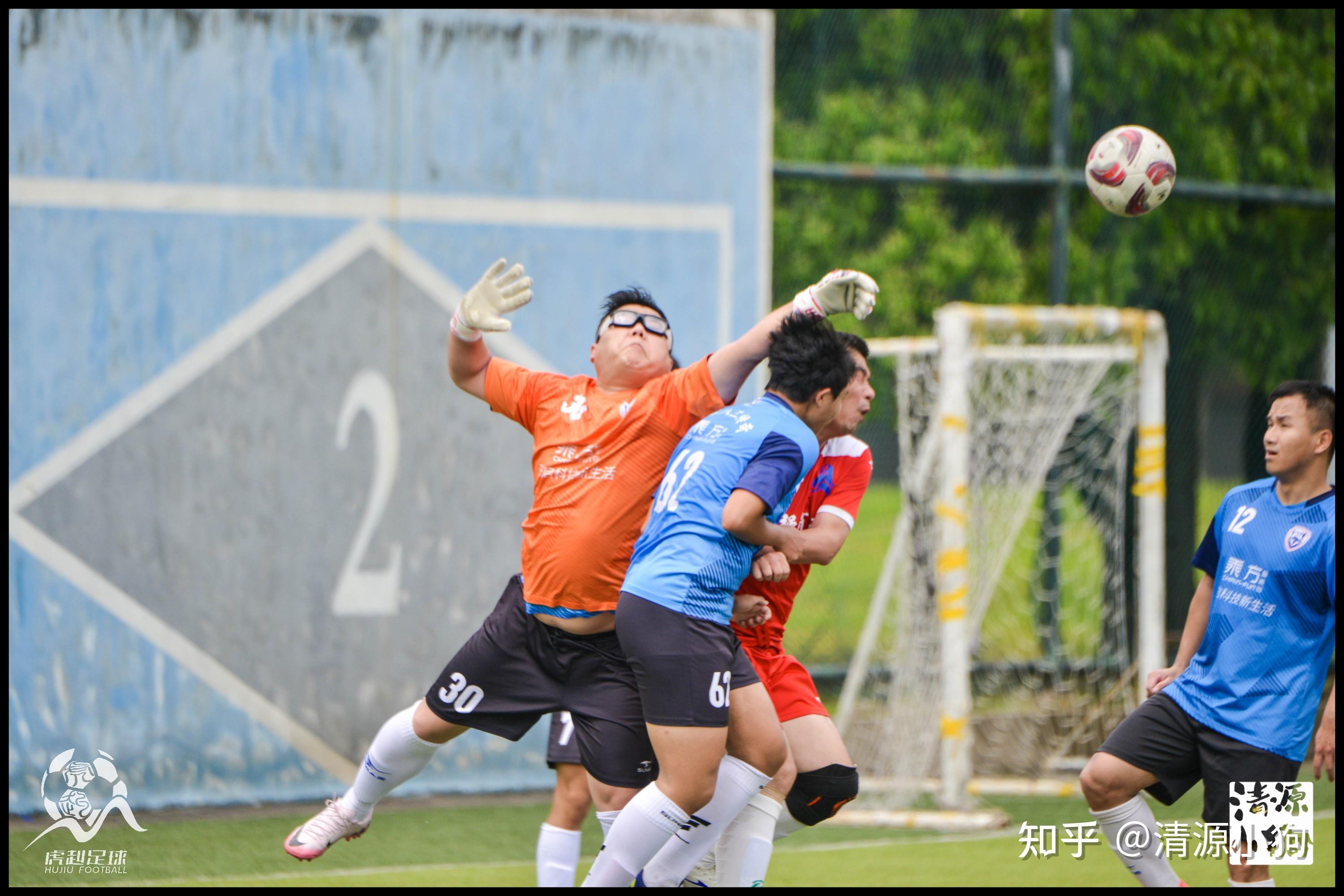 九游体育中国官网-强队实力对抗激烈，足球联赛战况扑朔迷离