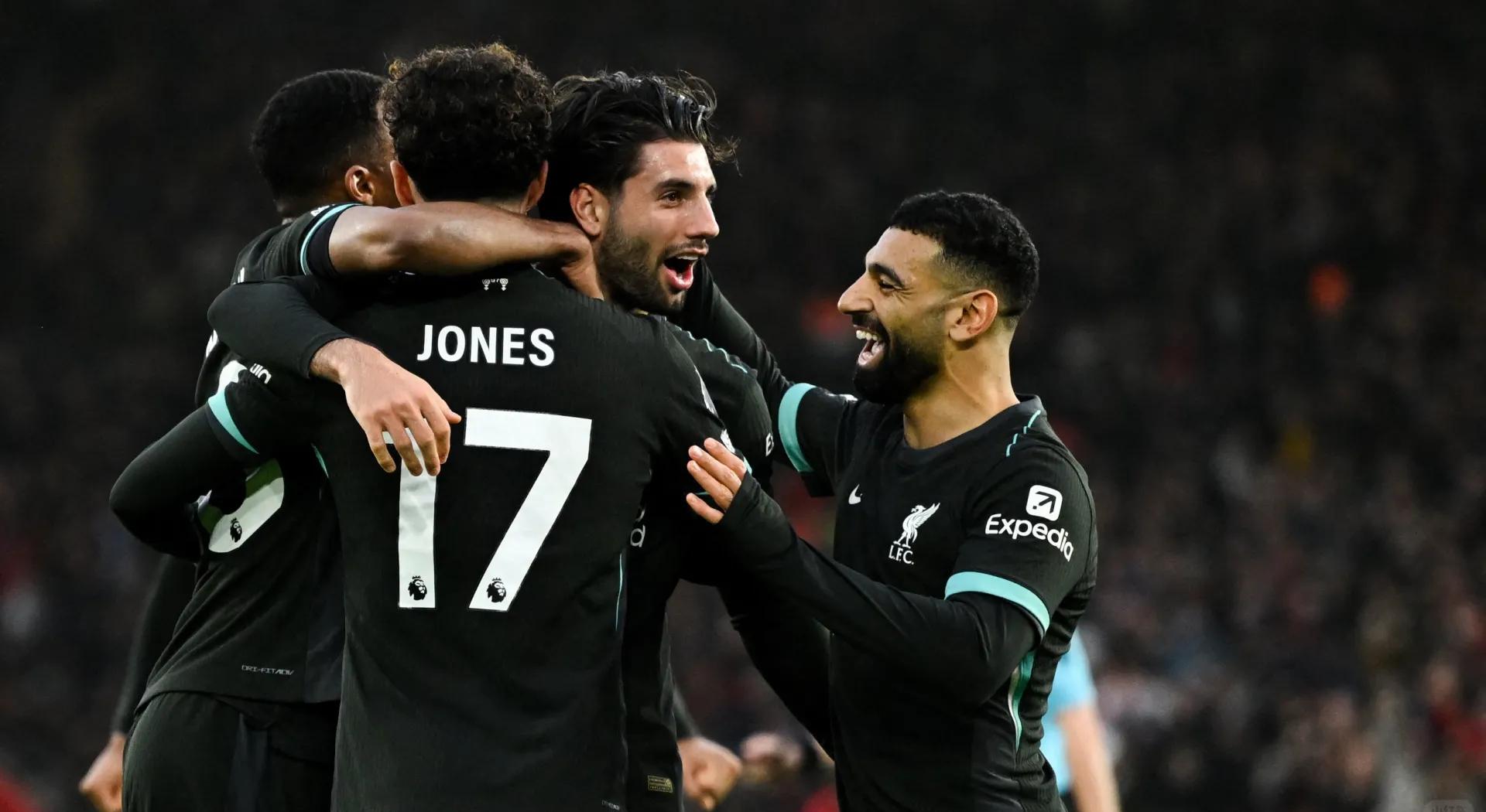 利物浦后卫压制成功豪取三分的简单介绍 利物浦后卫压制成功豪取三分的简单介绍